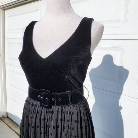 Collectif Vintage Lotte Black Polka Dot Swing Dress— UK 18 (2X/1X)—includes belt - Picture 3 of 9